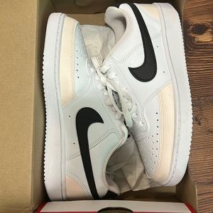 Women’s Nike Court Vision Low